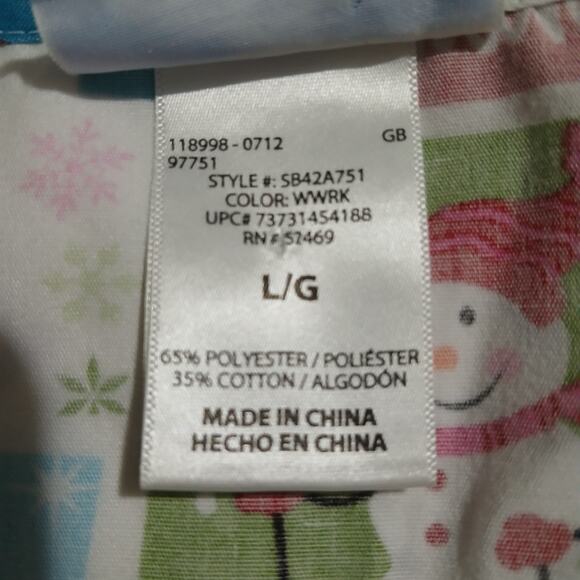 SB Scrubs Large SNOWMEN Scrub Top Poly/Cotton Blend Christmas Holiday Season - Picture 9 of 10